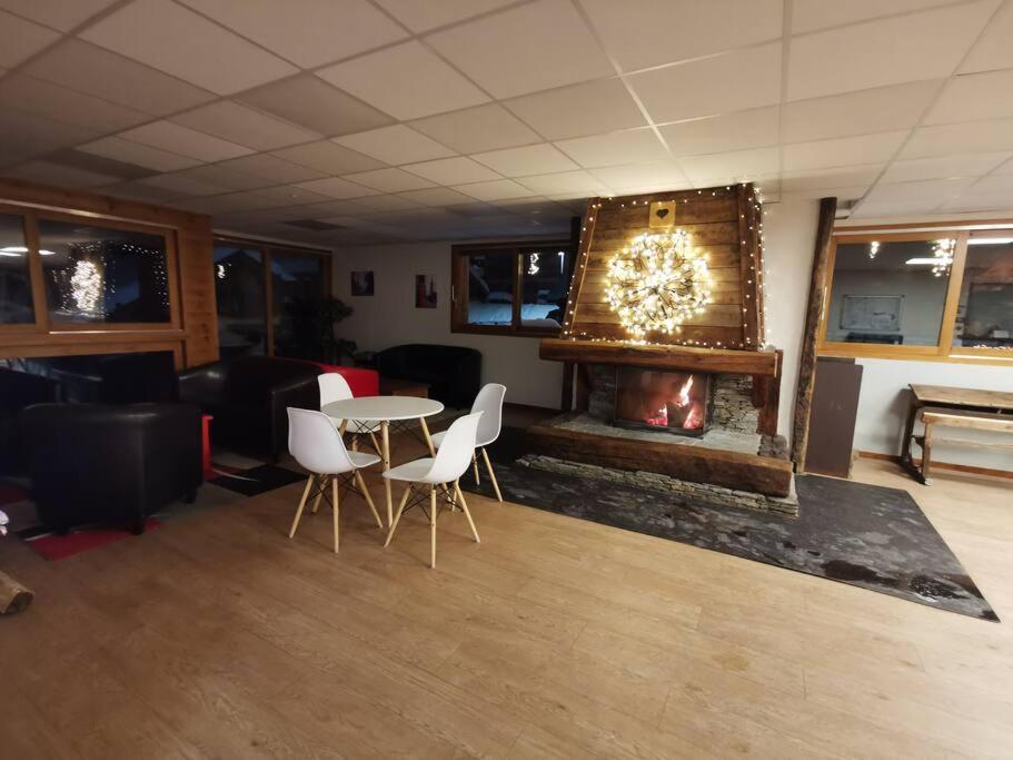 Chalet 4 Pers. Piscine Et Literie Toute Neuve. 퓌생빈센트 외부 사진